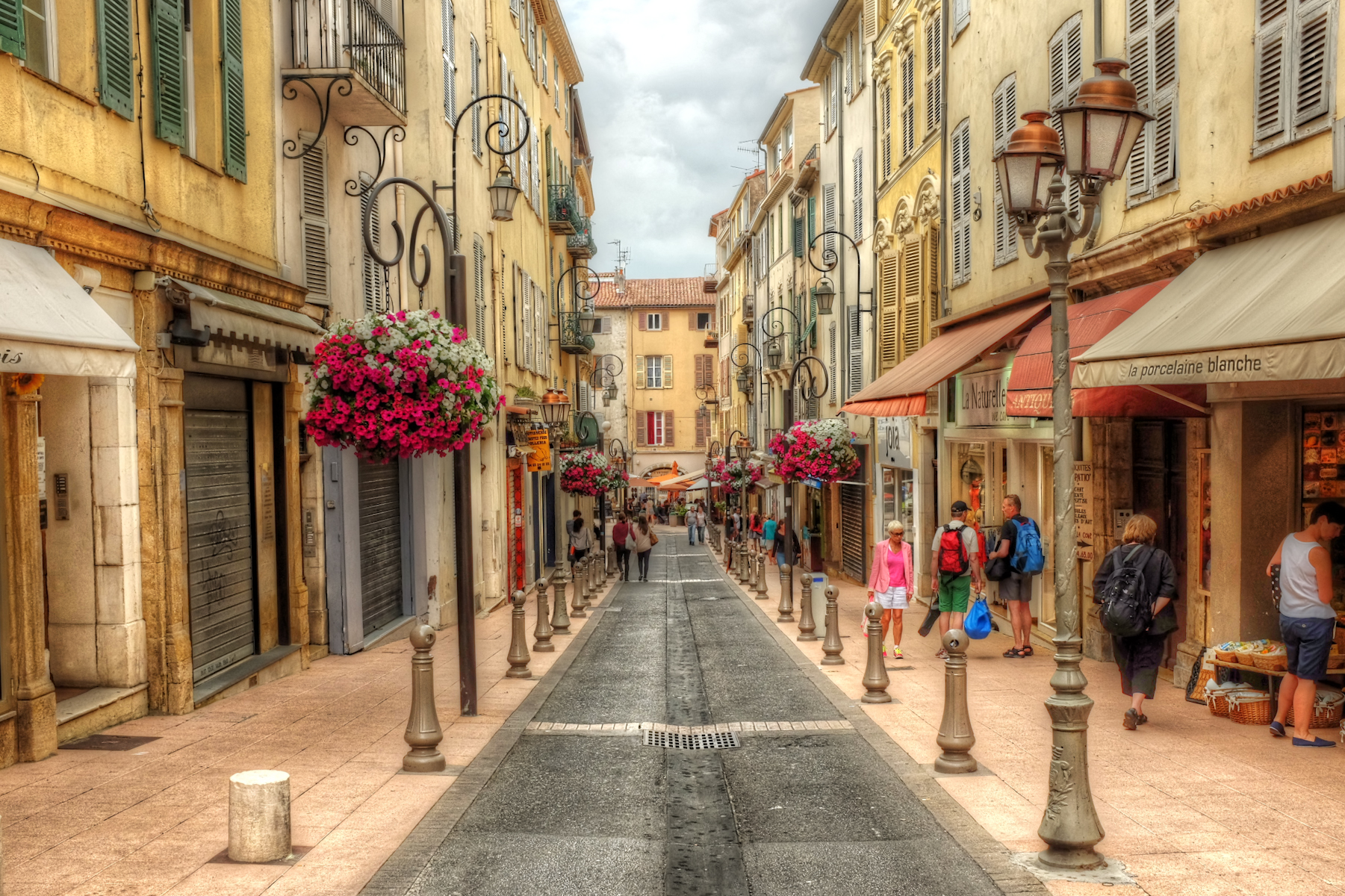 Antibus, France